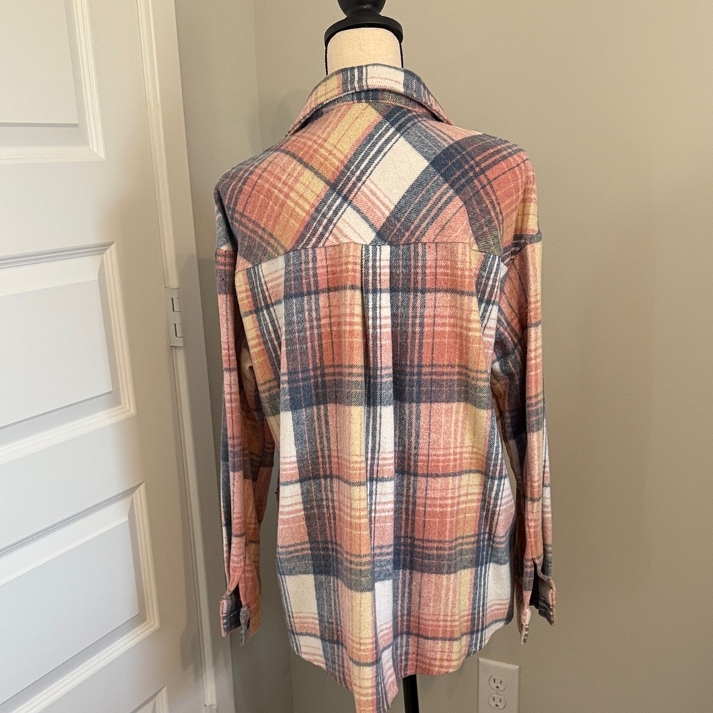 Plaid Button-Up Women's Jacket/Heavy Flannel - Picture 2 of 5